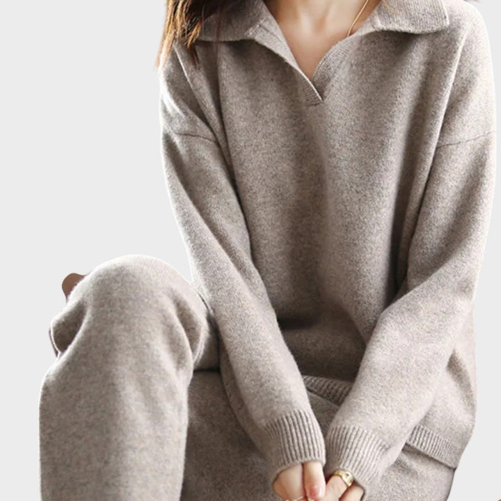 ANGELINA – Conjunto con Pantalón y Polo
