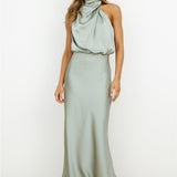 MARIANA – Vestido con escote americano