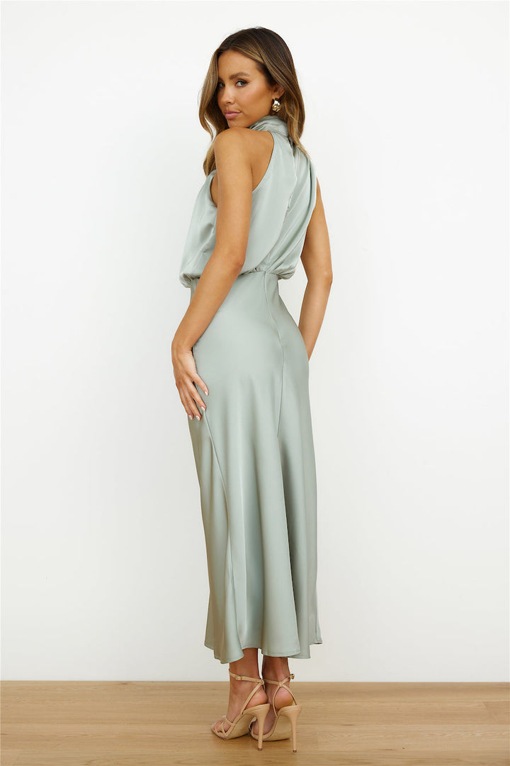 MARIANA – Vestido con escote americano