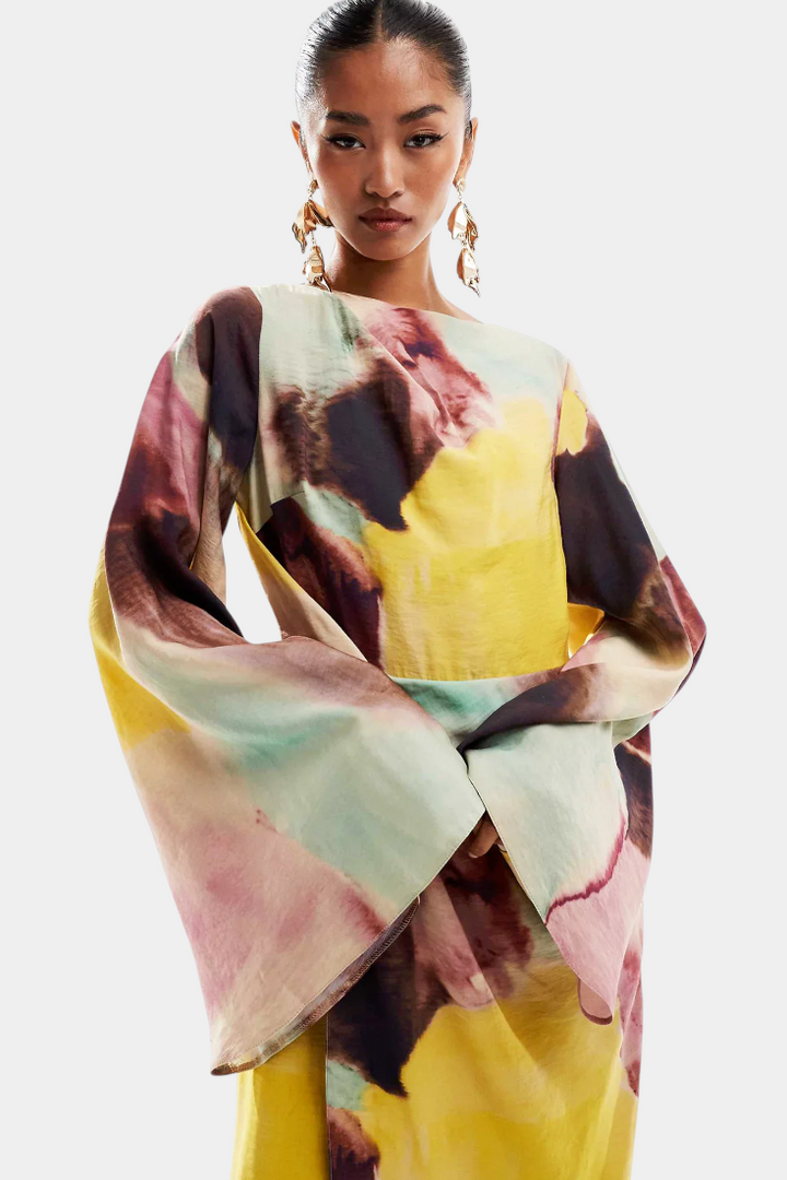 DANA – Vestido Maxi con Estampado de Acuarela y Frontal Torcido