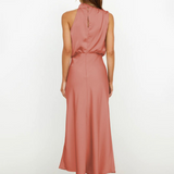 MARIANA – Vestido con escote americano