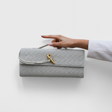 DIANA – Bolso de Hombro Clásico de Ante