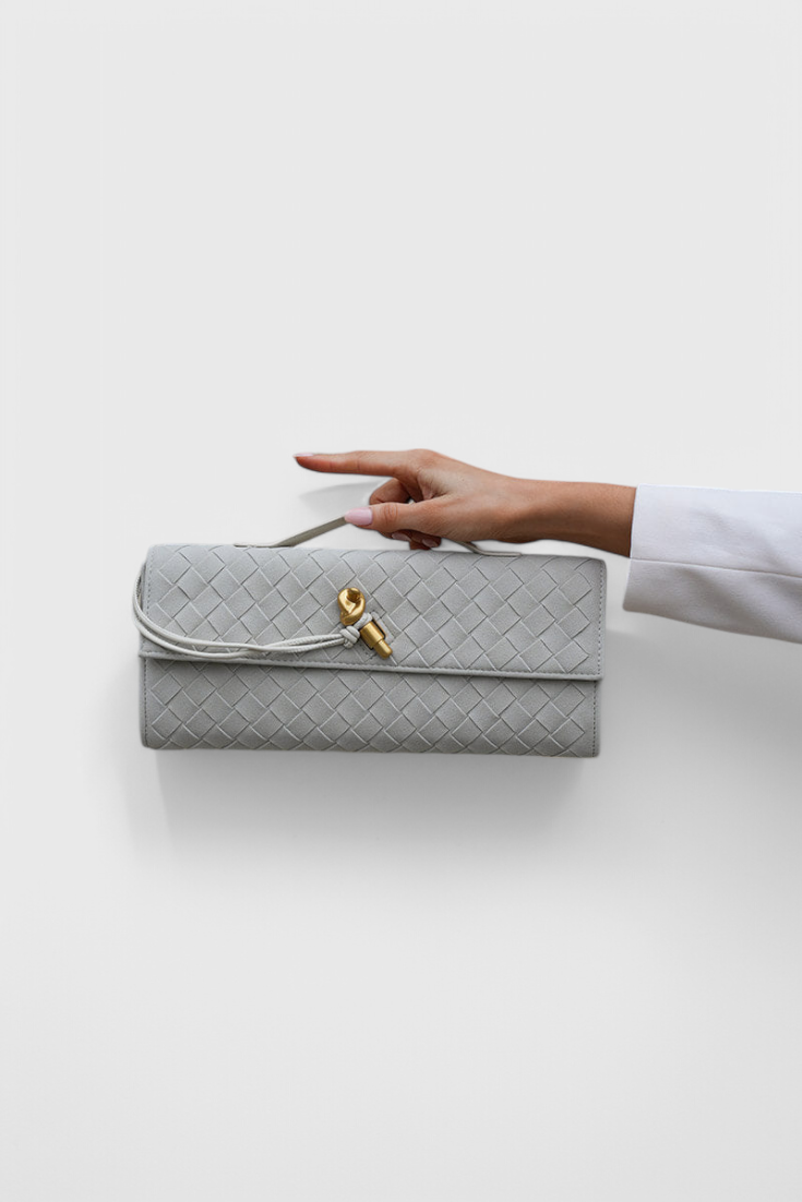 DIANA – Bolso de Hombro Clásico de Ante