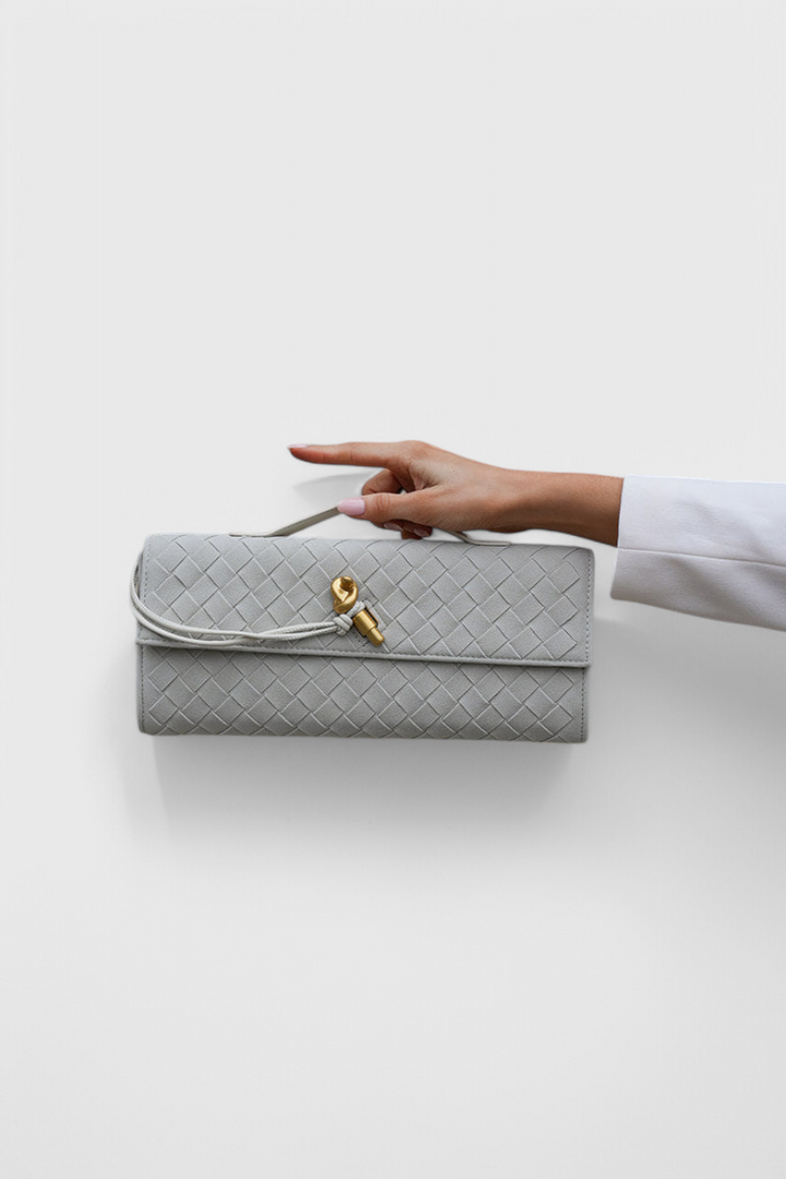 DIANA – Bolso de Hombro Clásico de Ante