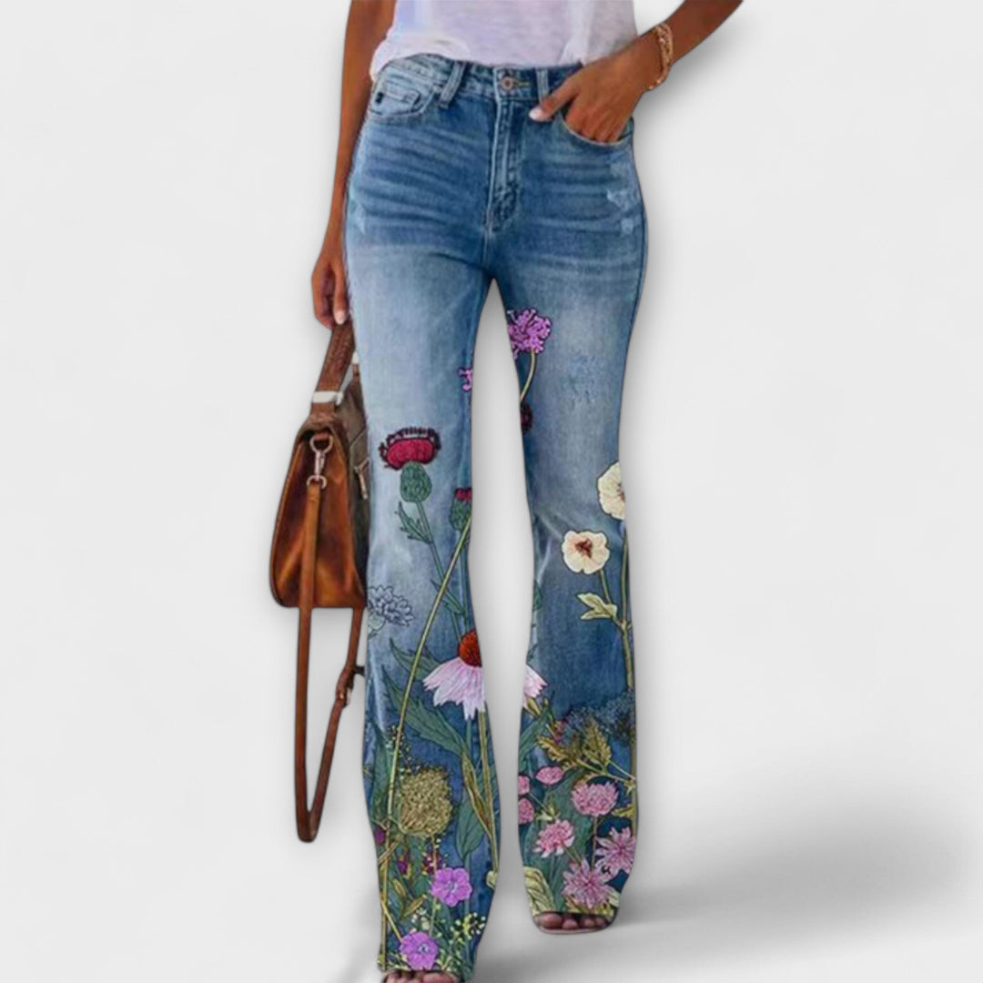 ZALA – Vaqueros con flores