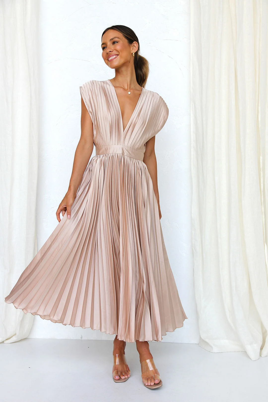 TIRSÁ – Vestido glamuroso