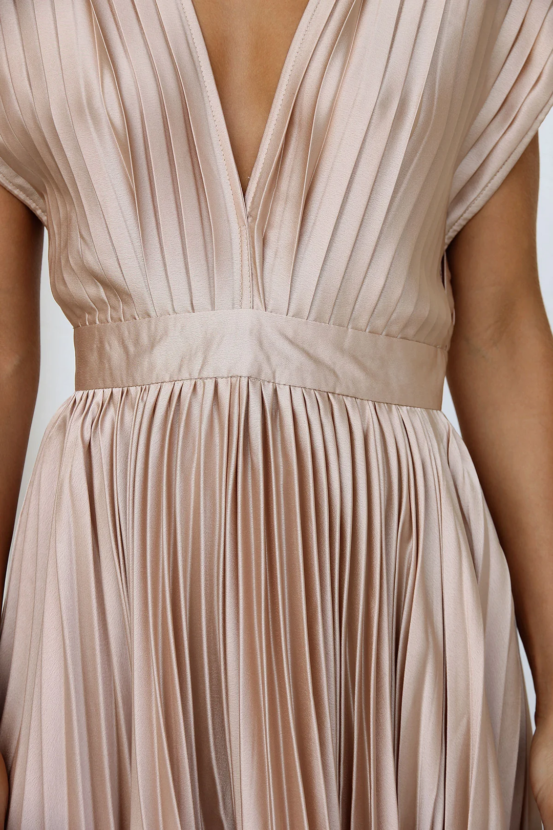 TIRSÁ – Vestido glamuroso