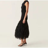 AMIRA – Vestido largo con flecos