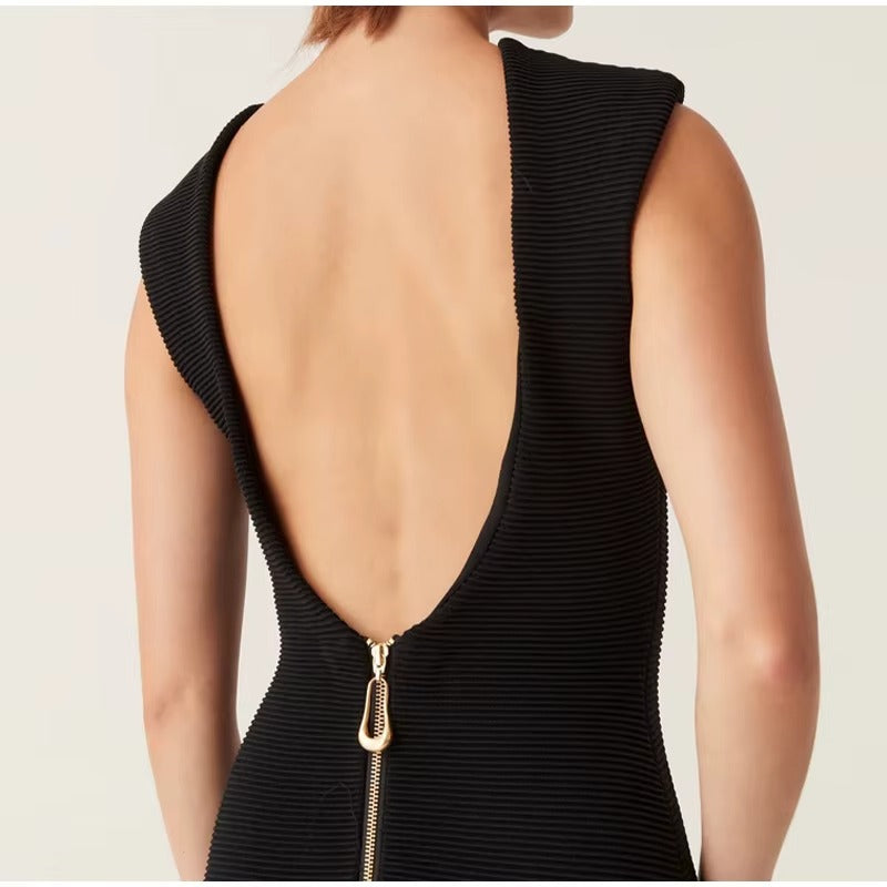 AMIRA – Vestido largo con flecos