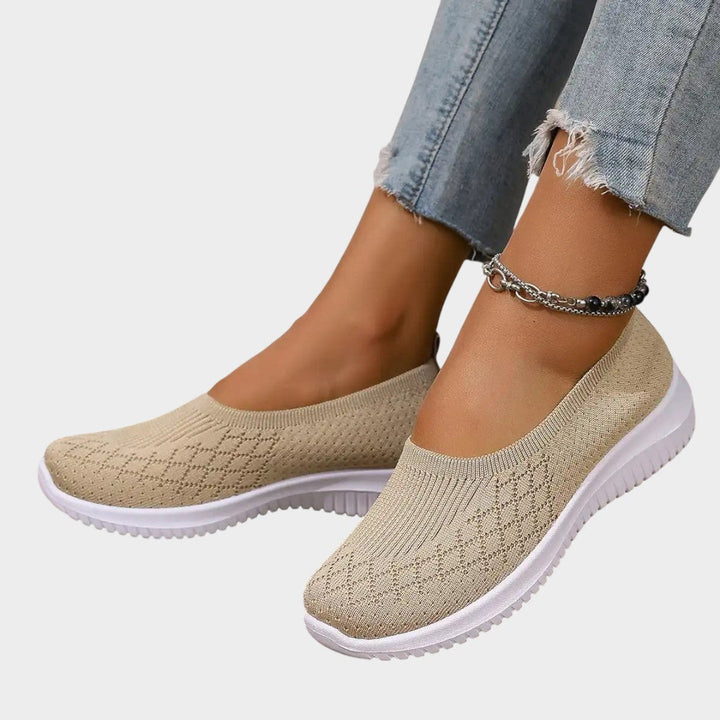 SOFINA – Zapatos antideslizantes y transpirables sin cordones