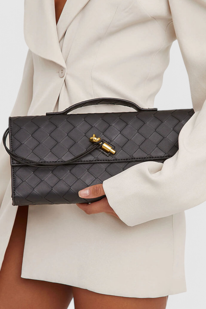 MELANIE – Bolso con Detalle de Nudo Dorado
