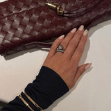 MELANIE – Bolso con Detalle de Nudo Dorado