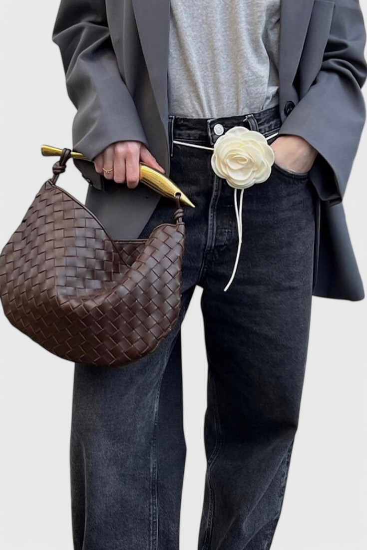 GERDA – Bolso Woven con Asa Dorada