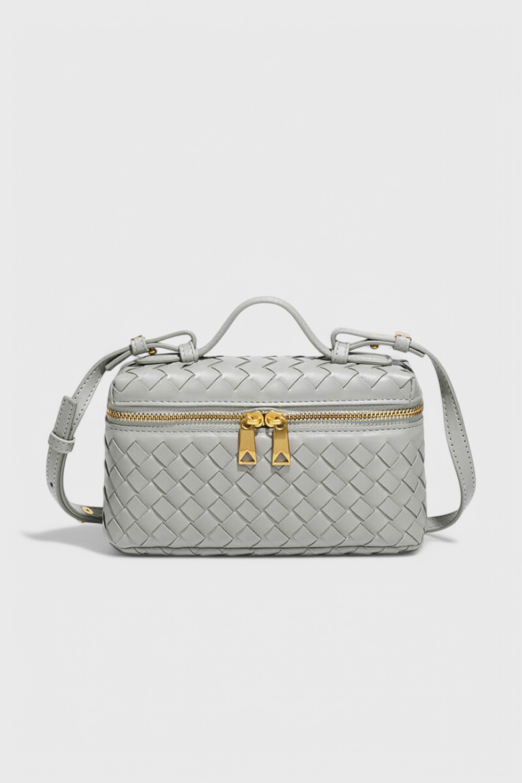 MILLA – Bolso Mini Woven con Accesorios Dorados