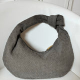LILA – Bolso Mediano Woven con Detalle de Nudo