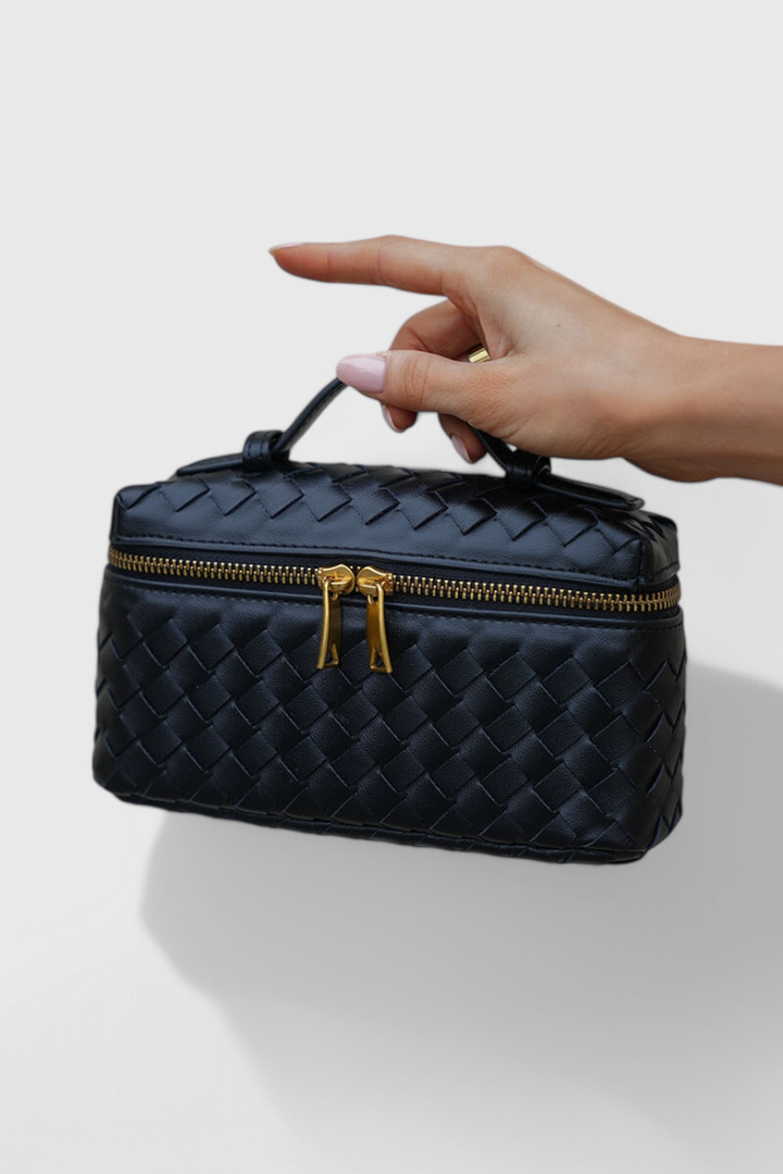 MILLA – Bolso Mini Woven con Accesorios Dorados
