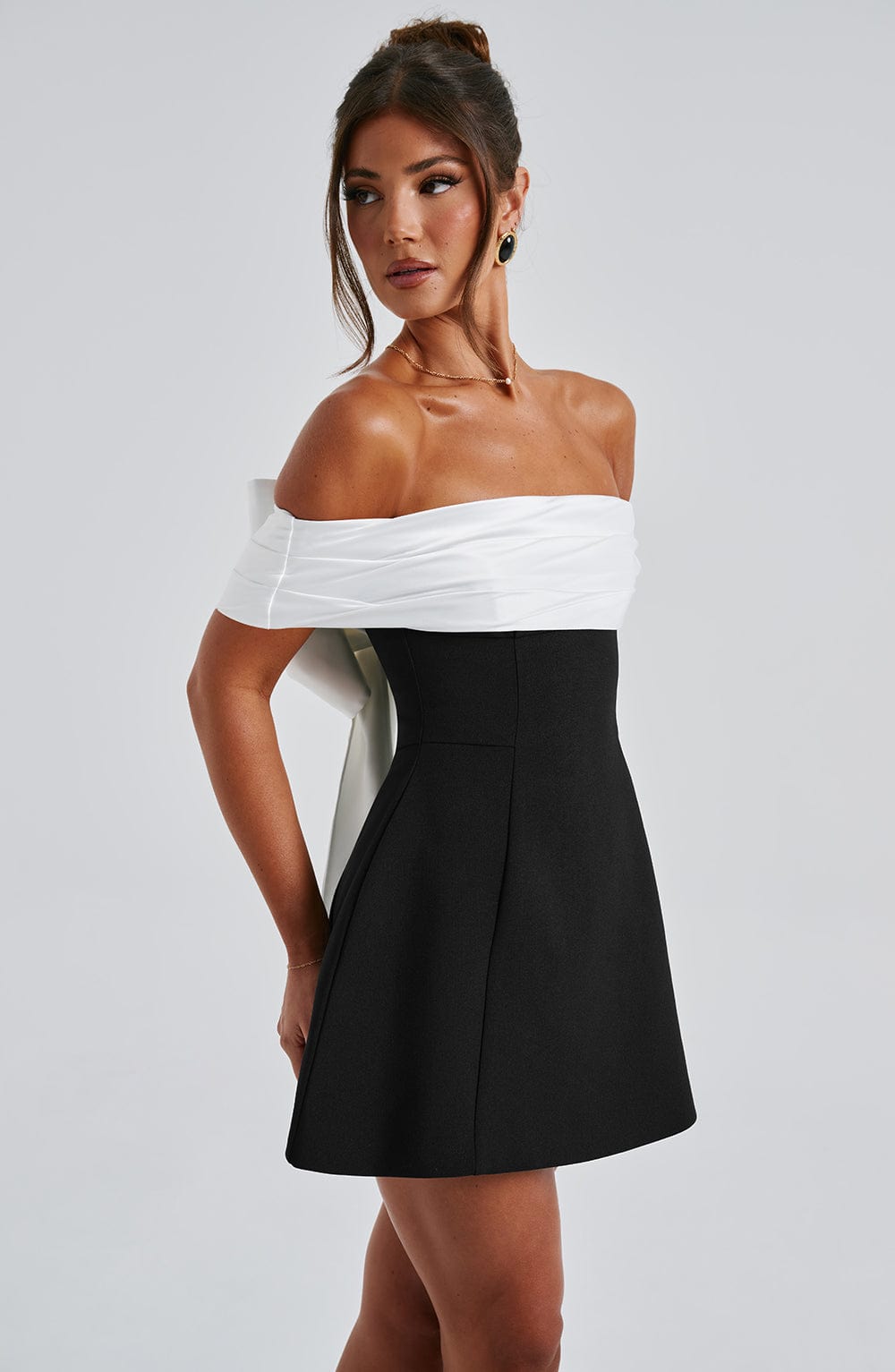 LANA – Mini vestido con lazo