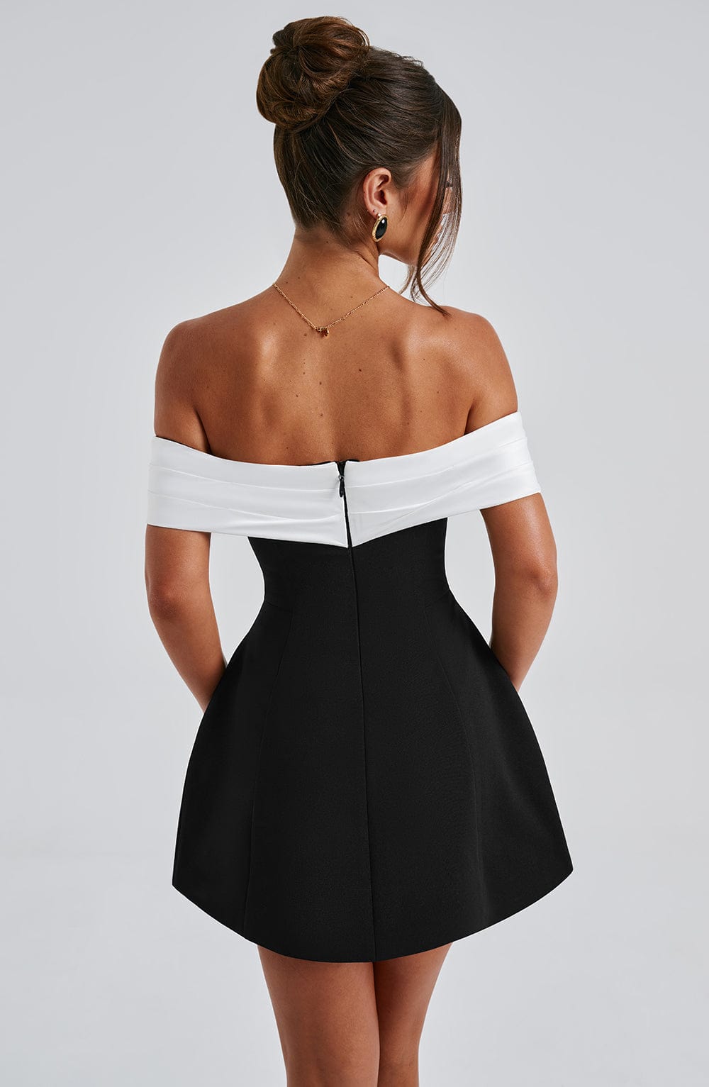 LANA – Mini vestido con lazo