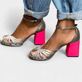 SOLEA – Sandalias Clásicas con Tira Dorada