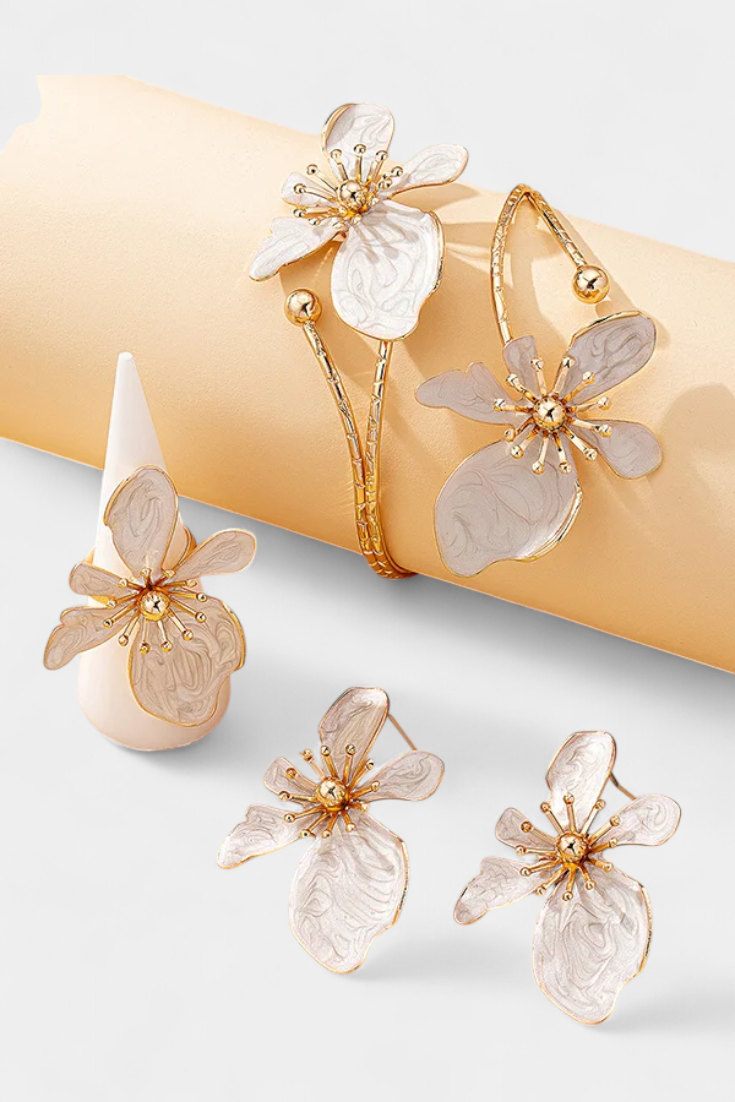 ELIN – Set de Accesorios Florales: Pulsera + Pendientes + Anillos