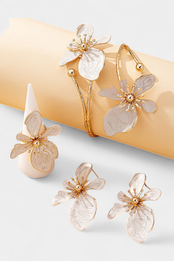 ELIN – Set de Accesorios Florales: Pulsera + Pendientes + Anillos
