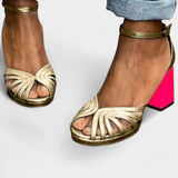 SOLEA – Sandalias Clásicas con Tira Dorada