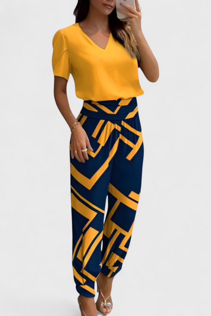 CASSANDRA – Blusa y Pantalones
