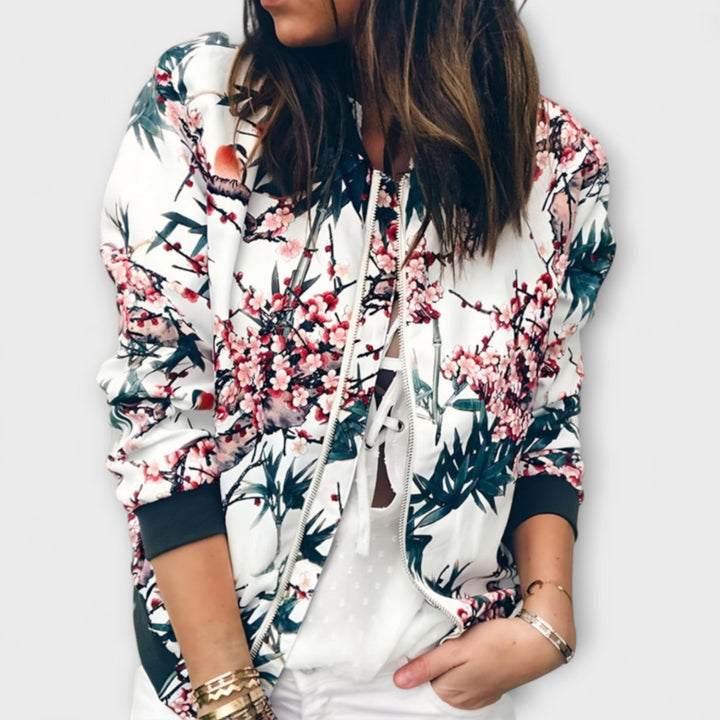 ANDREIA – Chaqueta bomber elegante con patrón floral
