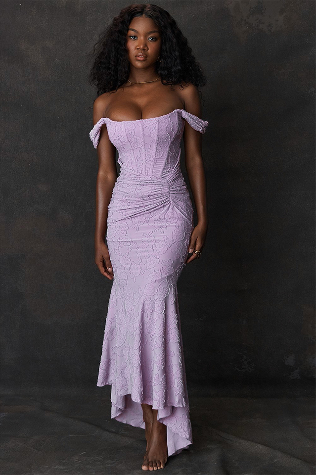 KIARA – Vestido largo con corsé sofisticado